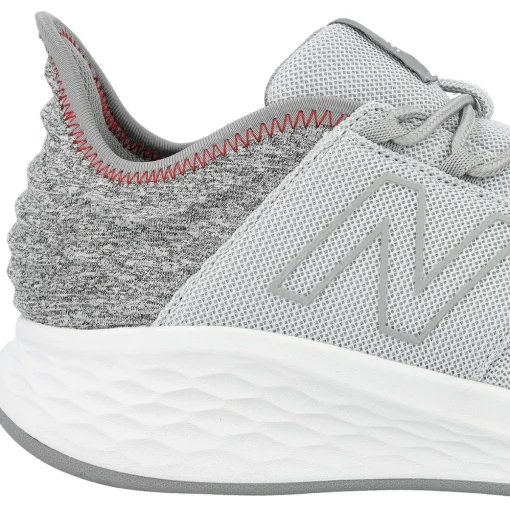 New Balance Fresh Foam ROAV Golf Spikeless Golf Shoes