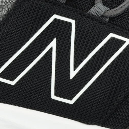 New Balance Fresh Foam ROAV Golf Spikeless Golf Shoes